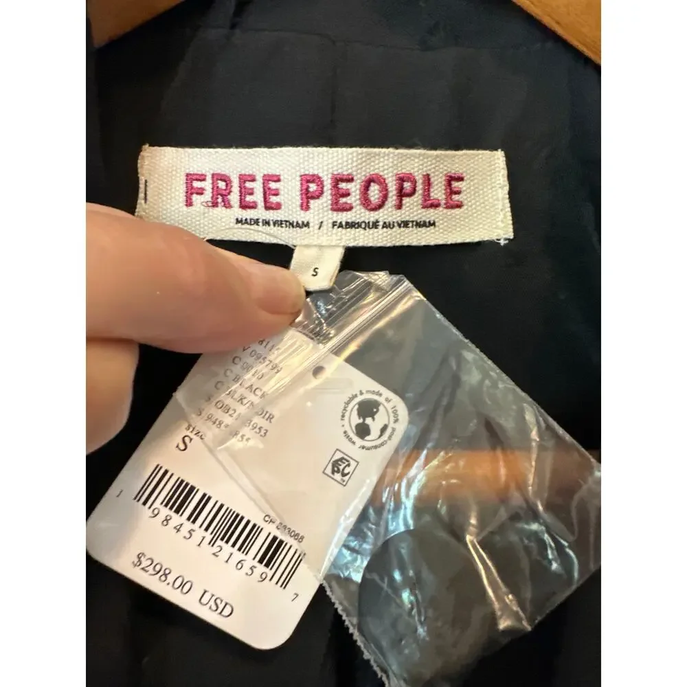 Free People Agnes Cropped Black Jacket NWT Women’s Small‎